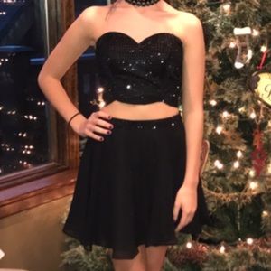 Black Sequin, 2-piece gown